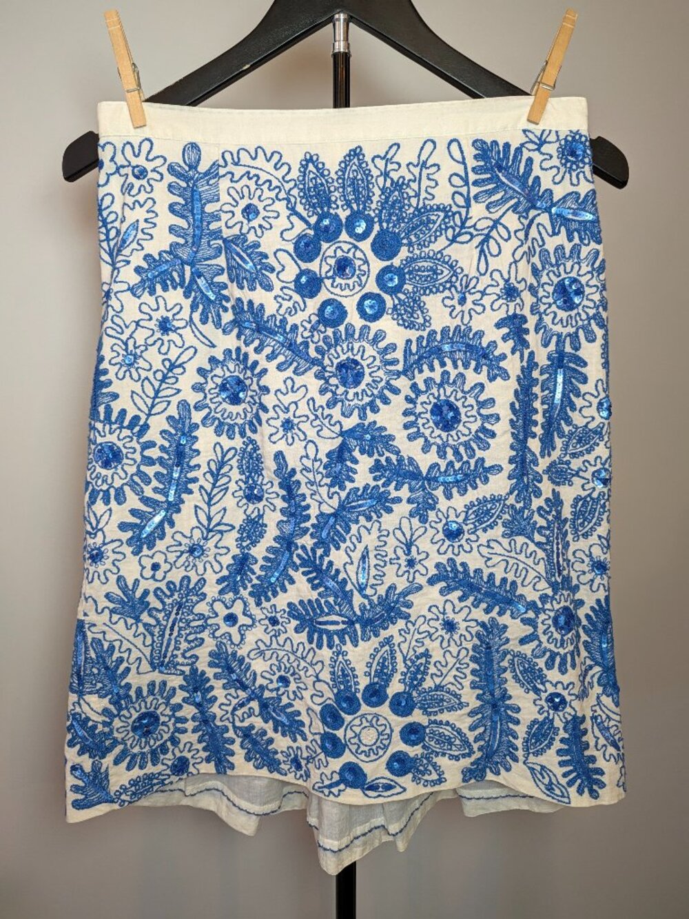 Moulinette Soeurs Anthropologie Women Size 4 Embroidered Sequin Skirt Blue/White